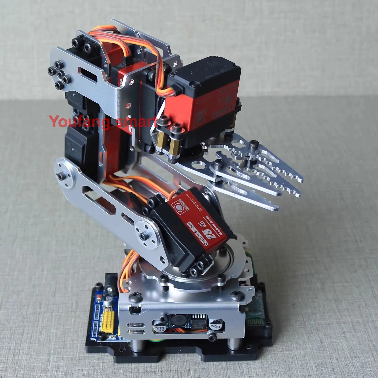 6 DOF Robotic Arm with Claw Clamp Gripper Kit 6 DOF Robotic Arm with Claw Clamp Gripper Kit