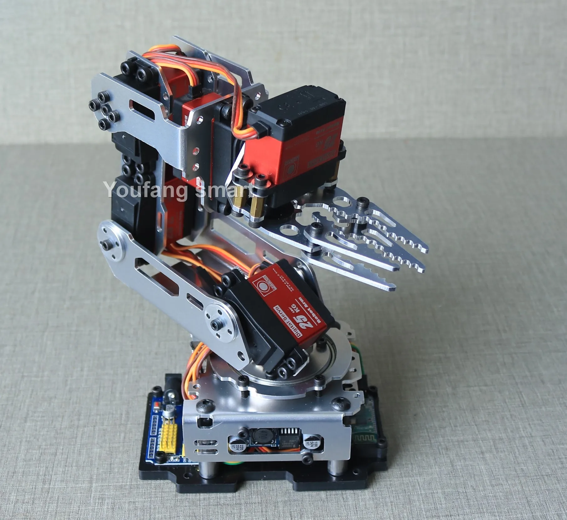 6 DOF Robotic Arm with Claw Clamp Gripper Kit 6 DOF Robotic Arm with Claw Clamp Gripper Kit